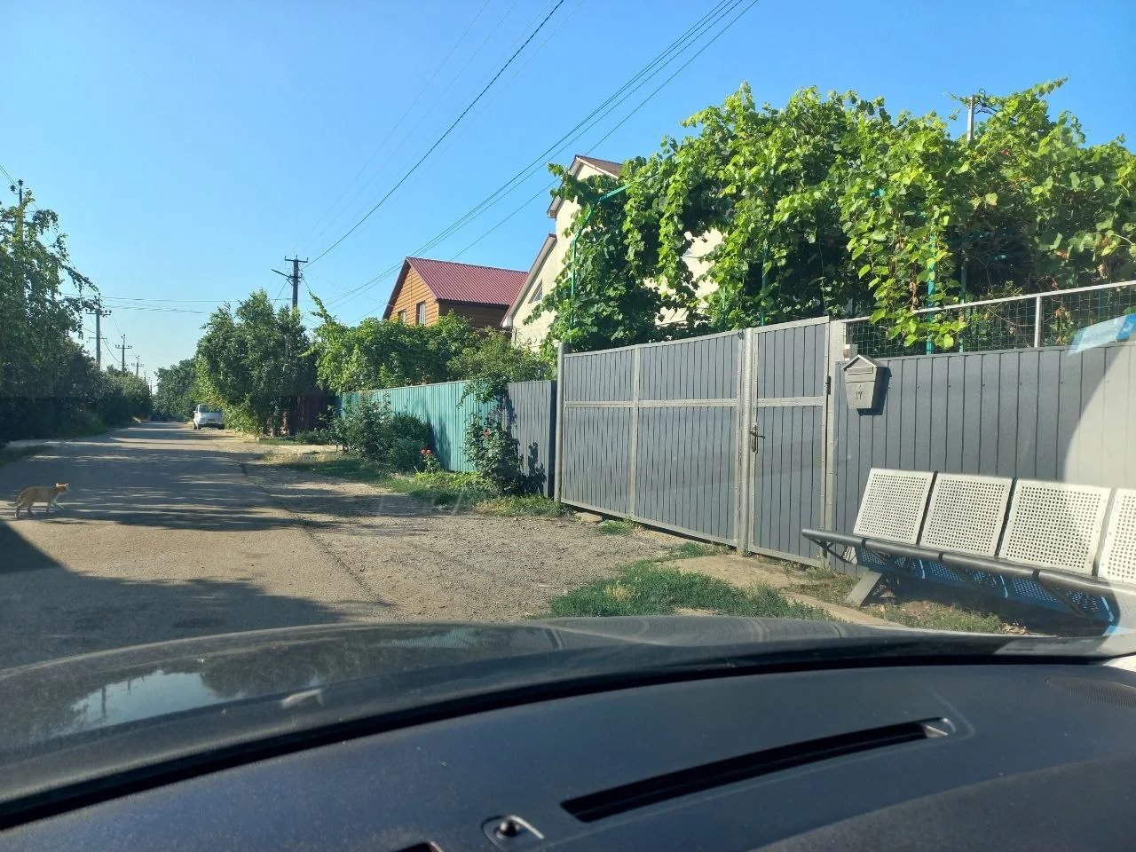 Сірі відкатні ворота з хвірткою в Одесі
